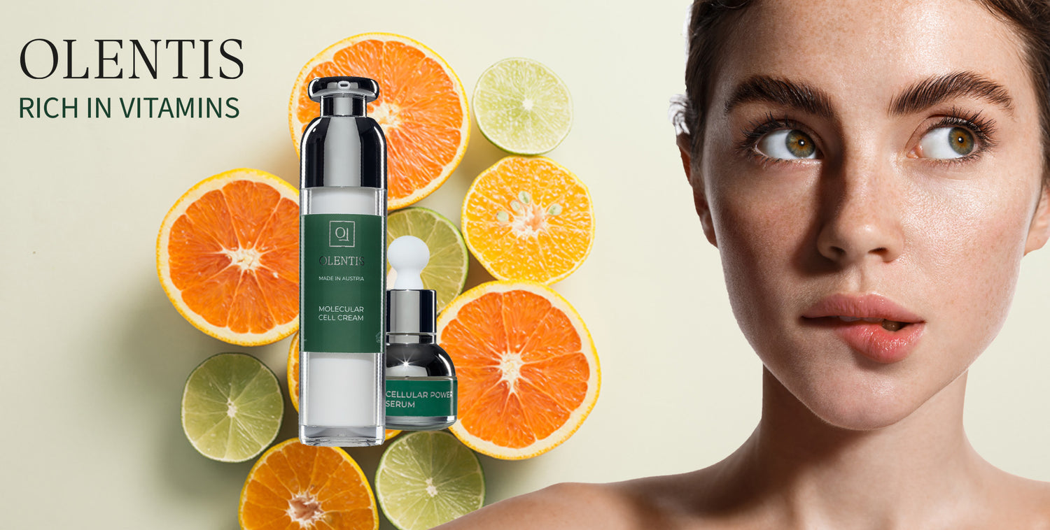 OLENTIS Hautpflege-Produkte mit Orangen im Hintergrund. Daneben Dame mit reiner Haut nach Anwendung der OLENTIS Skincare Kollektion